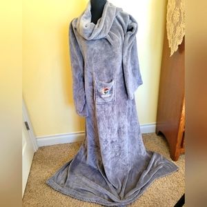 Centric - Fleece blanket with sleeves for Women Men Adult Wearable Blanket  Gray